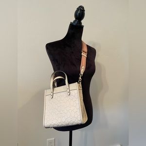 Coach Field Tote 22 In Signature Leather